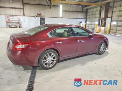 Trzecie zdjęcie samochodu z tyłu: 2010 NISSAN MAXIMA 3.5 S VIN:1N4AA5AP7AC803114 - miniatura