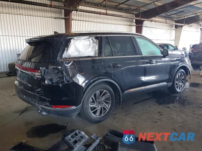 Trzecie zdjęcie samochodu z tyłu: 2023 LINCOLN AVIATOR VIN:5LM5J0XC8PGL07896 - miniatura