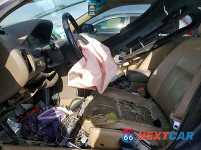 Zdjęcie 7 z 12 samochodu: 1997 NISS MAXIMA GLE VIN:JN1CA21D2VT201740 - miniatura