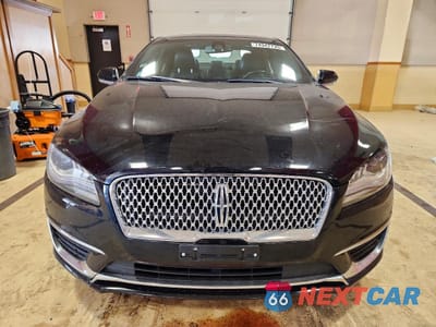 Piąte zdjęcie samochodu w środku: 2018 LINCOLN MKZ RESERVE VIN:3LN6L5F97JR629322 - miniatura