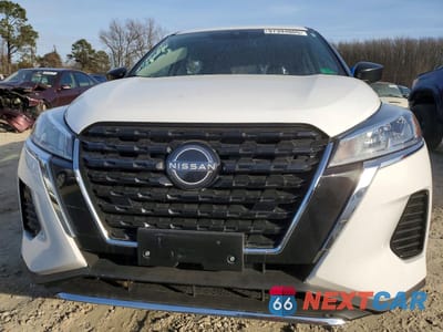 Piąte zdjęcie samochodu w środku: 2025 NISSAN KICKS PLAY S VIN:3N1CP5BV9SL480398 - miniatura