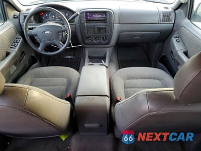 Zdjęcie 8 z 13 samochodu: 2004 FORD EXPLORER XLS VIN:1FMZU72KX4ZA76244 - miniatura