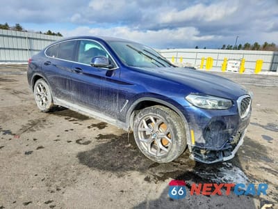 Czwarte zdjęcie samochodu z boku: 2023 BMW X4 XDRIVE30I VIN:5UX33DT05P9R00825 - miniatura