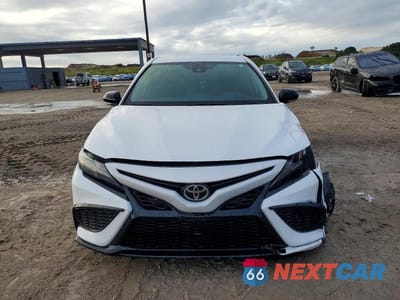 Piąte zdjęcie samochodu w środku: 2024 TOYOTA CAMRY SE NIGHT SHADE VIN:4T1G11AK1RU887658 - miniatura