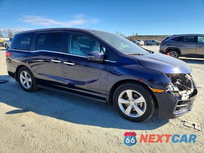 Czwarte zdjęcie samochodu z boku: 2018 HONDA ODYSSEY VIN:5FNRL6H53JB103305 - miniatura