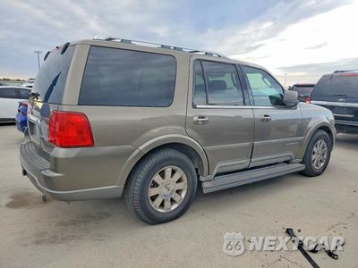 Trzecie zdjęcie samochodu z tyłu: 2003 LINCOLN NAVIGATOR VIN:5LMFU27R53LJ43620 - miniatura