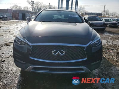 Piąte zdjęcie samochodu w środku: 2017 INFINITI QX30 VIN:SJKCH5CR9HA032252 - miniatura