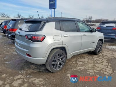 Trzecie zdjęcie samochodu z tyłu: 2024 JEEP COMPASS LIMITED VIN:3C4NJDCN9RT109106 - miniatura