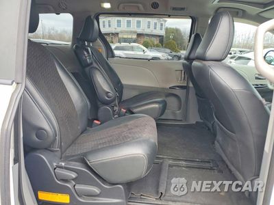 Zdjęcie 11 z 13 samochodu: 2011 TOYOTA SIENNA SPORT VIN:5TDXK3DC8BS107392 - miniatura