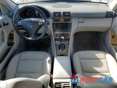 Zdjęcie 8 z 12 samochodu: 2007 MERCEDES-BENZ C 230 VIN:WDBRF52H37F909152 - miniatura