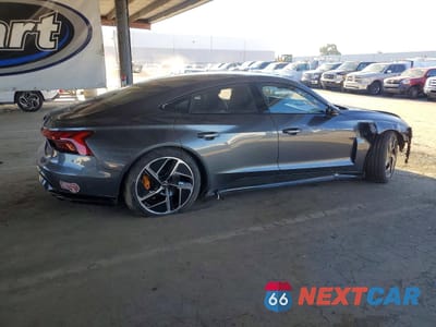 Trzecie zdjęcie samochodu z tyłu: 2024 AUDI RS E-TRON GT VIN:WAUBHBFW1R7900657 - miniatura