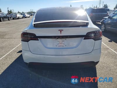 Zdjęcie 6 z 12 samochodu: 2018 TESLA MODEL X VIN:5YJXCBE23JF121846 - miniatura