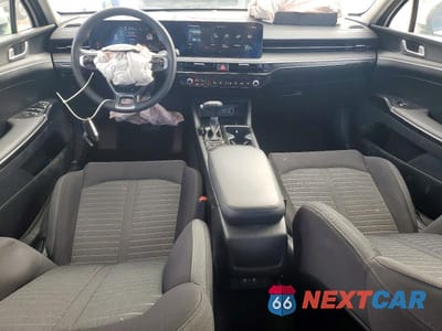 Zdjęcie 8 z 11 samochodu: 2025 KIA K5 LXS VIN:KNAG24J70S5286494 - miniatura