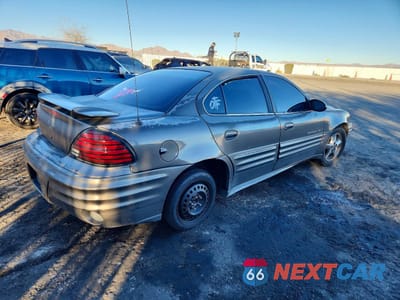 Trzecie zdjęcie samochodu z tyłu: 2002 PONTIAC GRAND AM SE1 VIN:1G2NF52F62C198706 - miniatura