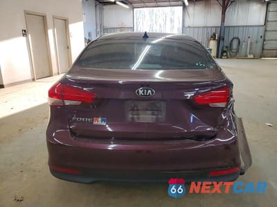 Zdjęcie 6 z 12 samochodu: 2018 KIA FORTE LX VIN:3KPFK4A75JE258840 - miniatura