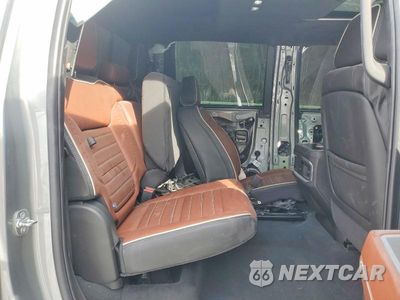 Zdjęcie 10 z 12 samochodu: 2025 GMC SIERRA K2500 DENALI ULTIMATE VIN:1GT4UXEY1SF280864 - miniatura