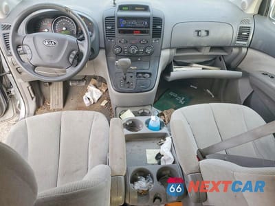 Zdjęcie 8 z 12 samochodu: 2007 KIA SEDONA BASE VIN:KNDMB233176157993 - miniatura