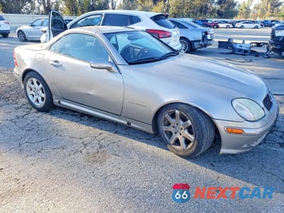 Czwarte zdjęcie samochodu z boku: 2003 MERCEDES-BENZ SLK 230 KOMPRESSOR VIN:WDBKK49FX3F293925 - miniatura