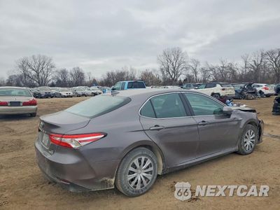 Trzecie zdjęcie samochodu z tyłu: 2020 TOYOTA CAMRY LE VIN:4T1C31AK3LU530465 - miniatura