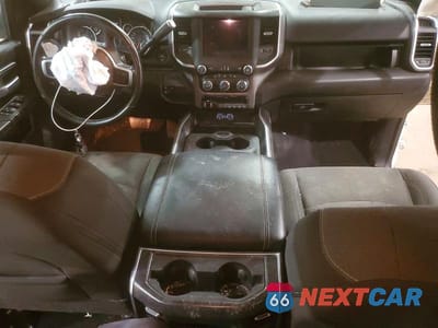 Zdjęcie 8 z 11 samochodu: 2021 RAM 2500 BIG HORN VIN:3C6UR5DL0MG590735 - miniatura