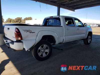 Trzecie zdjęcie samochodu z tyłu: 2006 TOYOTA TACOMA DOUBLE CAB LONG BED VIN:5TEMU52N26Z180666 - miniatura