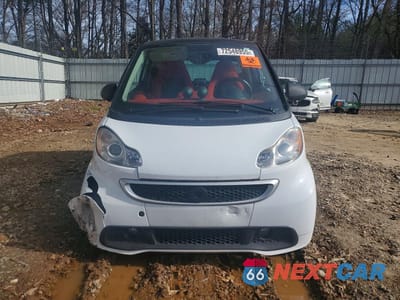 Piąte zdjęcie samochodu w środku: 2013 SMART FORTWO PURE VIN:WMEEJ3BA6DK595233 - miniatura