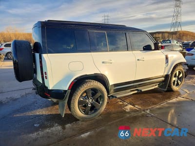 Trzecie zdjęcie samochodu z tyłu: 2025 LAND ROVER DEFENDER 110 X-DYNAMIC SE VIN:SALE27EU2S2400212 - miniatura