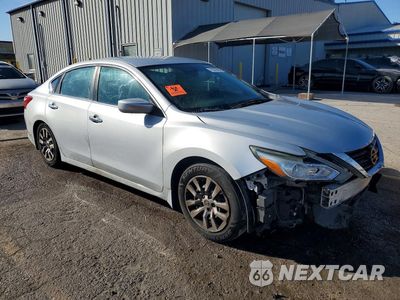 Czwarte zdjęcie samochodu z boku: 2016 NISSAN ALTIMA 2.5 S VIN:1N4AL3AP8GN329329 - miniatura