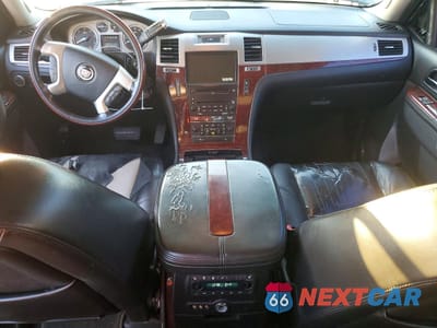 Zdjęcie 8 z 12 samochodu: 2010 CADILLAC ESCALADE ESV PREMIUM VIN:1GYUCJEF0AR149401 - miniatura