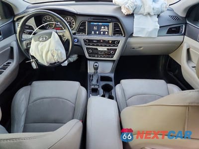 Zdjęcie 8 z 12 samochodu: 2016 HYUNDAI SONATA SPORT VIN:5NPE34AF7GH405860 - miniatura