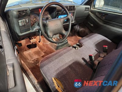 Zdjęcie 8 z 12 samochodu: 1997 CHEVROLET S TRUCK S10 VIN:1GCDT14X4V8145301 - miniatura