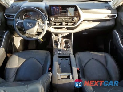 Zdjęcie 8 z 13 samochodu: 2022 TOYOTA HIGHLANDER PLATINUM VIN:5TDFZRBH8NS205111 - miniatura