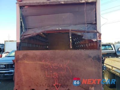 Zdjęcie 6 z 12 samochodu: 2006 ISUZU NPR VIN:JALC4B16767015447 - miniatura