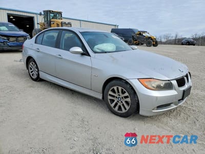 Czwarte zdjęcie samochodu z boku: 2006 BMW 325 I VIN:WBAVB13576KX69795 - miniatura