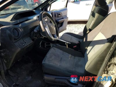 Zdjęcie 7 z 12 samochodu: 2012 TOYOTA PRIUS C VIN:JTDKDTB36C1502452 - miniatura