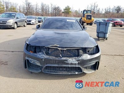 Piąte zdjęcie samochodu w środku: 2015 BMW M4 VIN:WBS3R9C58FK335284 - miniatura