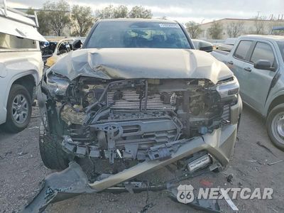 Piąte zdjęcie samochodu w środku: 2025 TOYOTA TACOMA DOUBLE CAB VIN:3TMLB5JN7SM192029 - miniatura