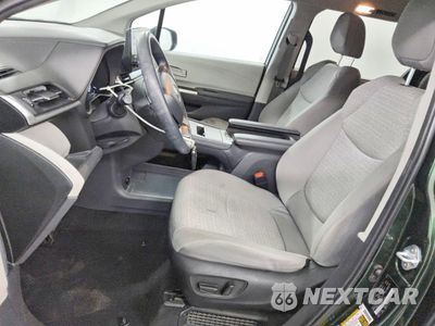 Zdjęcie 7 z 15 samochodu: 2024 TOYOTA SIENNA LE VIN:5TDKRKEC8RS208800 - miniatura