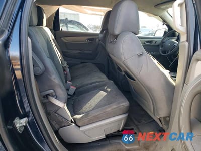 Zdjęcie 11 z 12 samochodu: 2017 CHEVROLET TRAVERSE LS VIN:1GNKRFEDXHJ110726 - miniatura