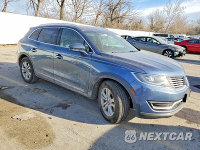 Czwarte zdjęcie samochodu z boku: 2018 LINCOLN MKX PREMIERE VIN:2LMPJ6JR5JBL18420 - miniatura