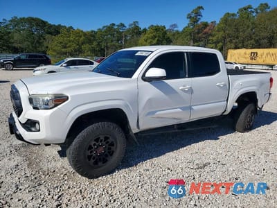 2017 TOYOTA TACOMA SR5 5TFAX5GN5HX090442 - główne zdjęcie licytacji z USA - miniatura