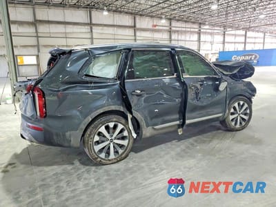 Trzecie zdjęcie samochodu z tyłu: 2022 KIA TELLURIDE EX VIN:5XYP34HC3NG314030 - miniatura