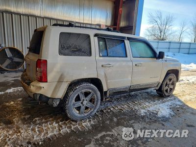Trzecie zdjęcie samochodu z tyłu: 2016 JEEP PATRIOT SPORT VIN:1C4NJRBBXGD780680 - miniatura