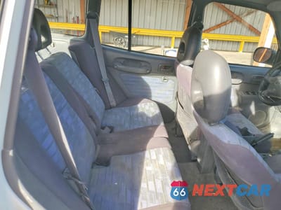 Zdjęcie 12 z 14 samochodu: 1996 TOYOTA RAV4 VIN:JT3HP10V3T0082010 - miniatura