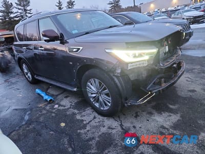 Czwarte zdjęcie samochodu z boku: 2019 INFINITI QX80 LUXE VIN:JN8AZ2NE8K9227918 - miniatura