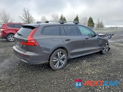 Trzecie zdjęcie samochodu z tyłu: 2025 VOLVO V60 CROSS COUNTRY PLUS VIN:YV4L12WK7S2147063 - miniatura