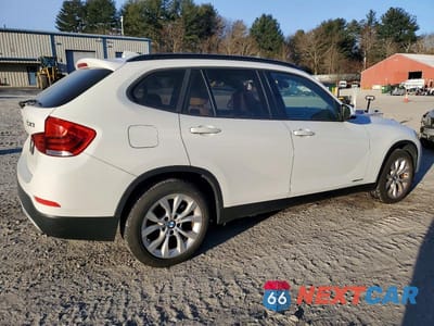 Trzecie zdjęcie samochodu z tyłu: 2014 BMW X1 XDRIVE28I VIN:WBAVL1C50EVY17549 - miniatura