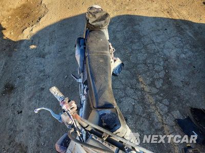 Zdjęcie 9 z 18 samochodu: 2022 SUZUKI DR-Z400 S VIN:JS1SK43A5N7100957 - miniatura
