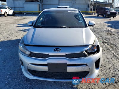 Piąte zdjęcie samochodu w środku: 2019 KIA RIO LX VIN:3KPA24AB9KE184953 - miniatura