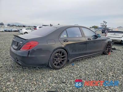 Trzecie zdjęcie samochodu z tyłu: 2018 MERCEDES-BENZ S 63 AMG 4MATIC VIN:WDDUG8JB2JA343387 - miniatura